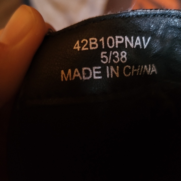 3/$60: 💕🔥TOPSHOP LIKE NEW SIZE EU 38 NAVY CROC ANKLE BOOT🔥💕 - Picture 7 of 9